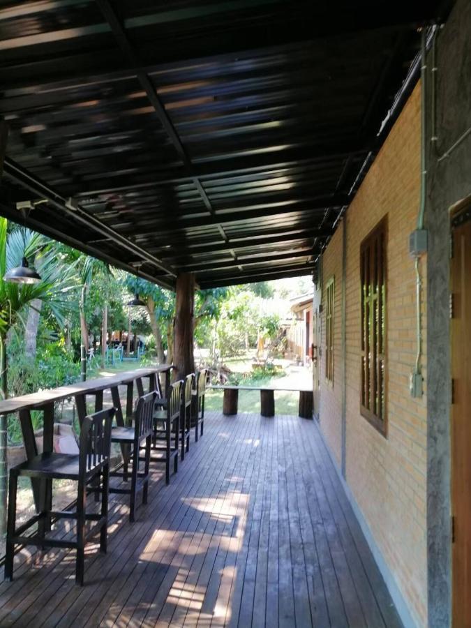 Ban Pataraphan: Traditional Thai Retreat in Khunyuam, Maehongson Ban Khun Yuam Exterior photo